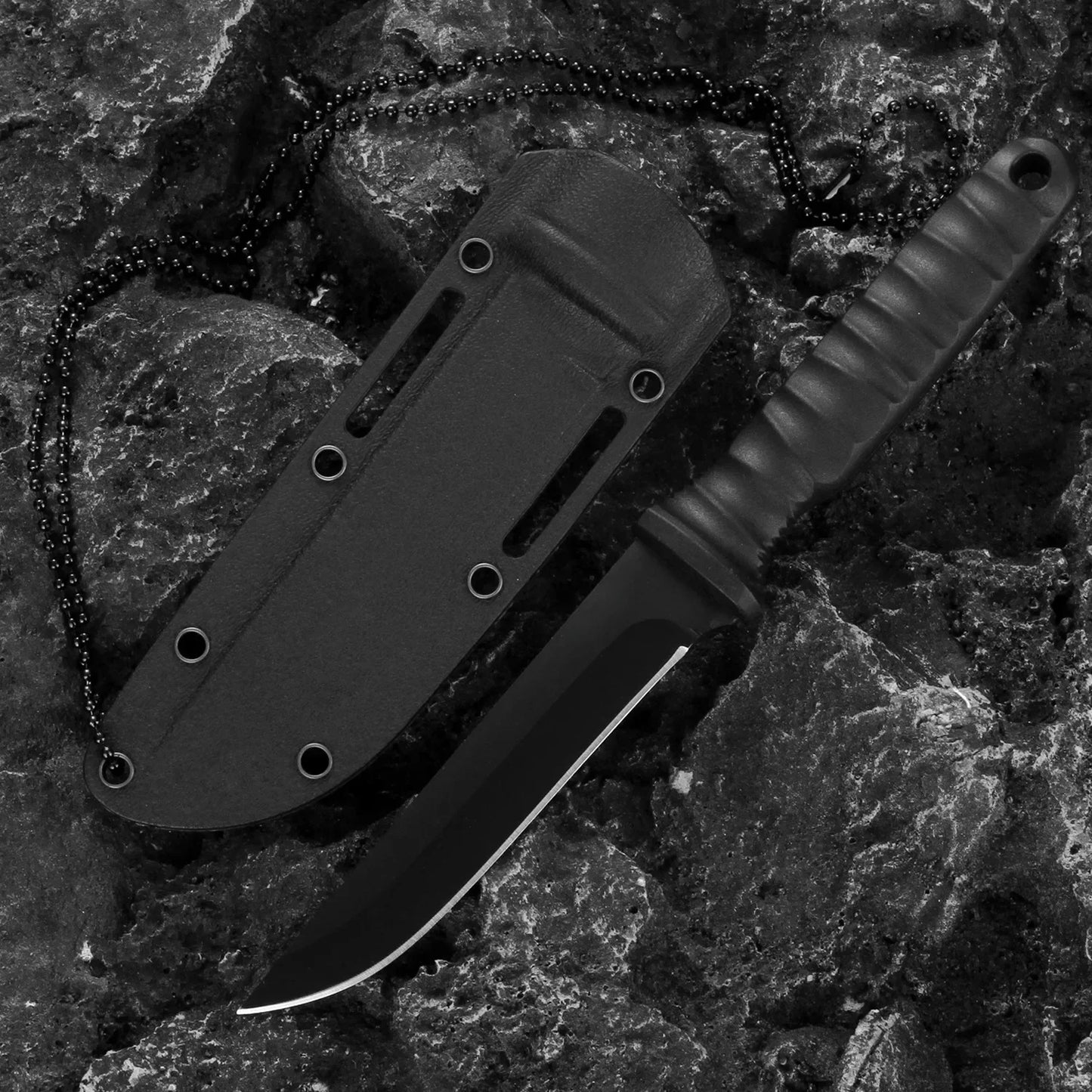 2026 New Outdoor knife self-defense knife outdoor survival knife high hardness one steel portable mountaineering knife ﻿